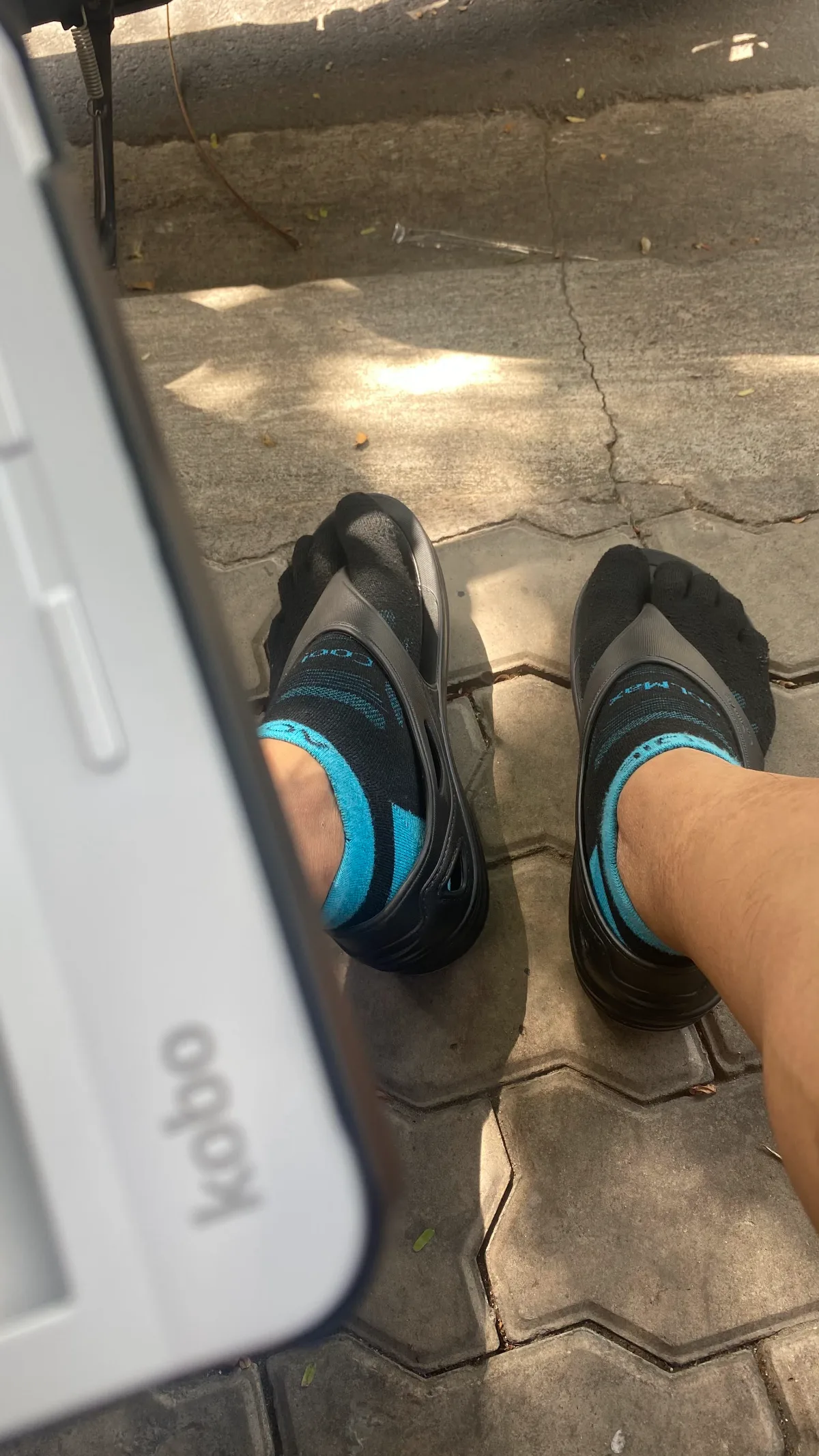 Đôi thứ 5: Dép chạy bộ ysandal