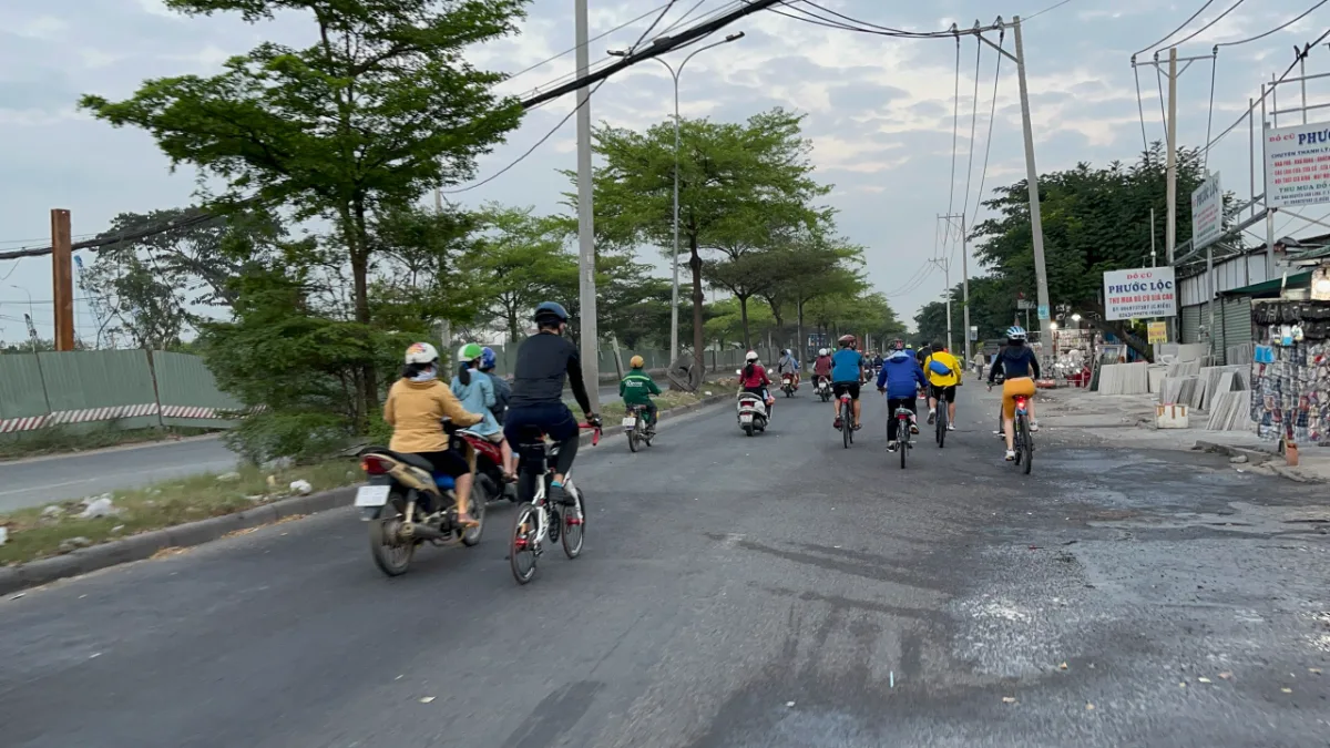 chiếc voi trên xe Mini